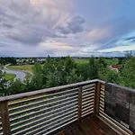 Апартаменты Lovely 2 Bedroom With Free Parking *