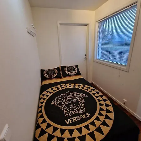 Lovely 2 Bedroom With Free Parking Apartmán *