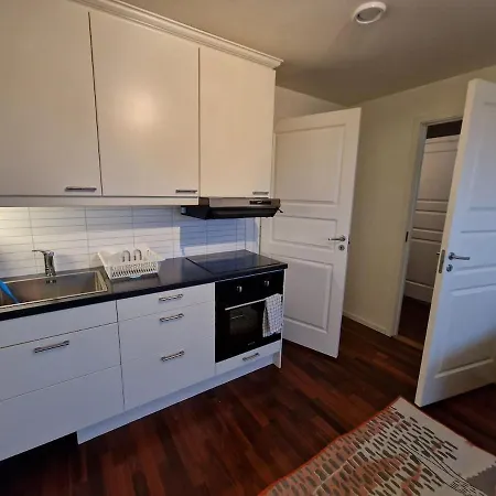 Lovely 2 Bedroom With Free Parking