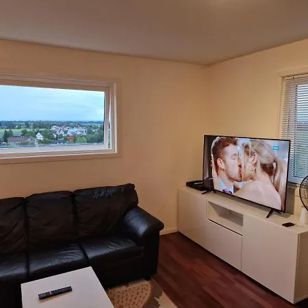 Apartment Lovely 2 Bedroom With Free Parking *