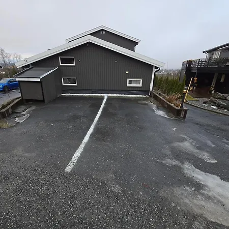 Lovely 2 Bedroom With Free Parking