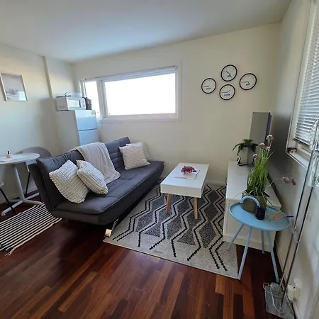 Daire Lovely 2 Bedroom With Free Parking Gjerdrum