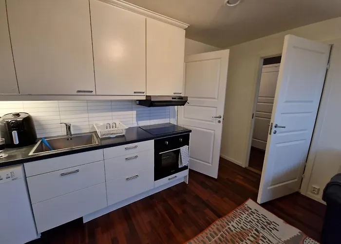 Lovely 2 Bedroom With Free Parking