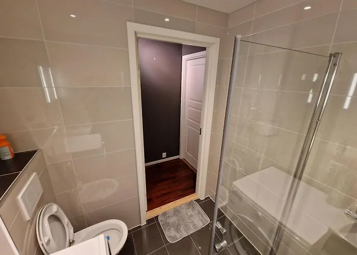 Lovely 2 Bedroom With Free Parking Daire