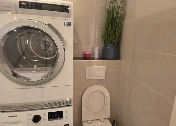 Lovely 2 Bedroom With Free Parking Apartamento Gjerdrum